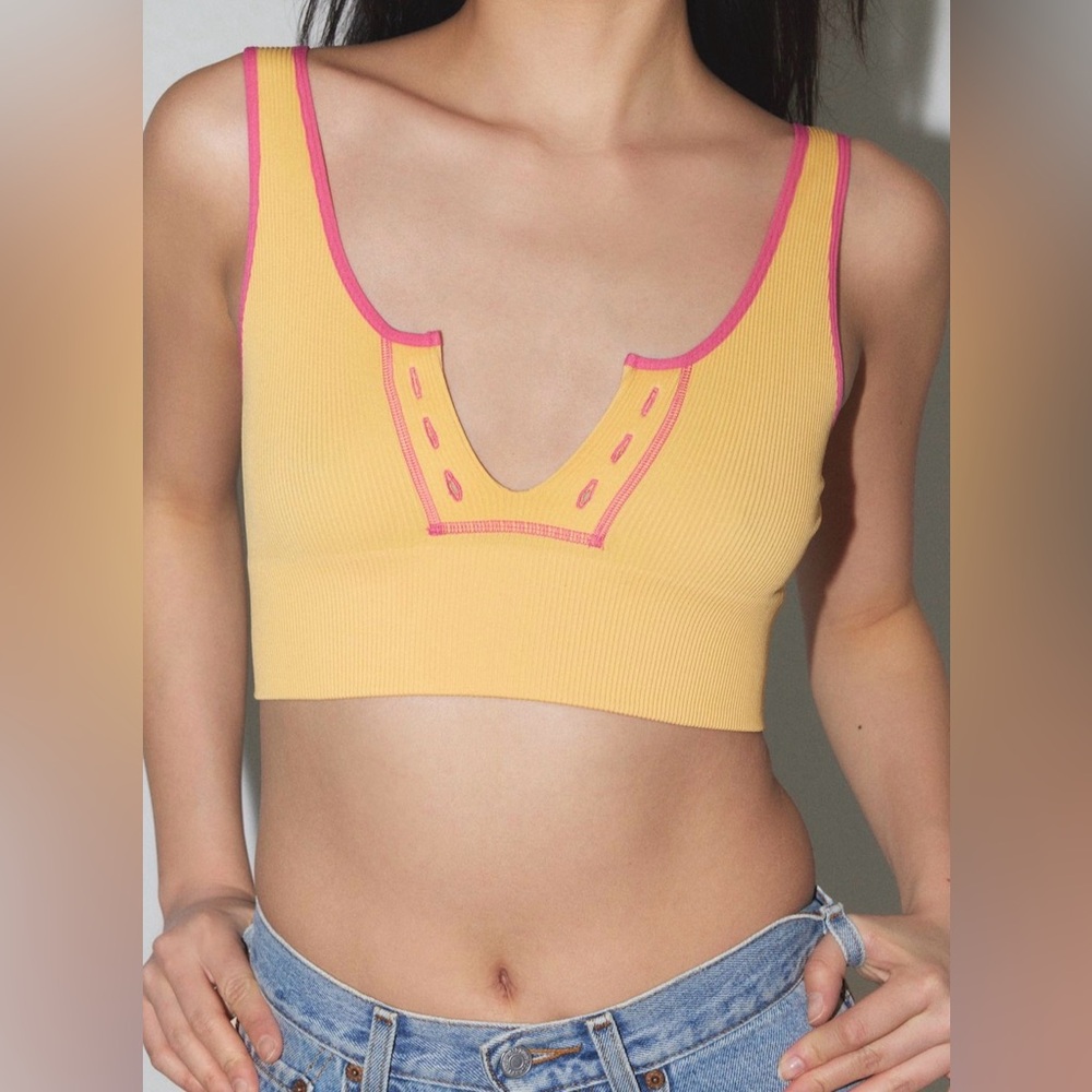 NEW UO Out from Under Call the Shots Cropped Seamless Bralette